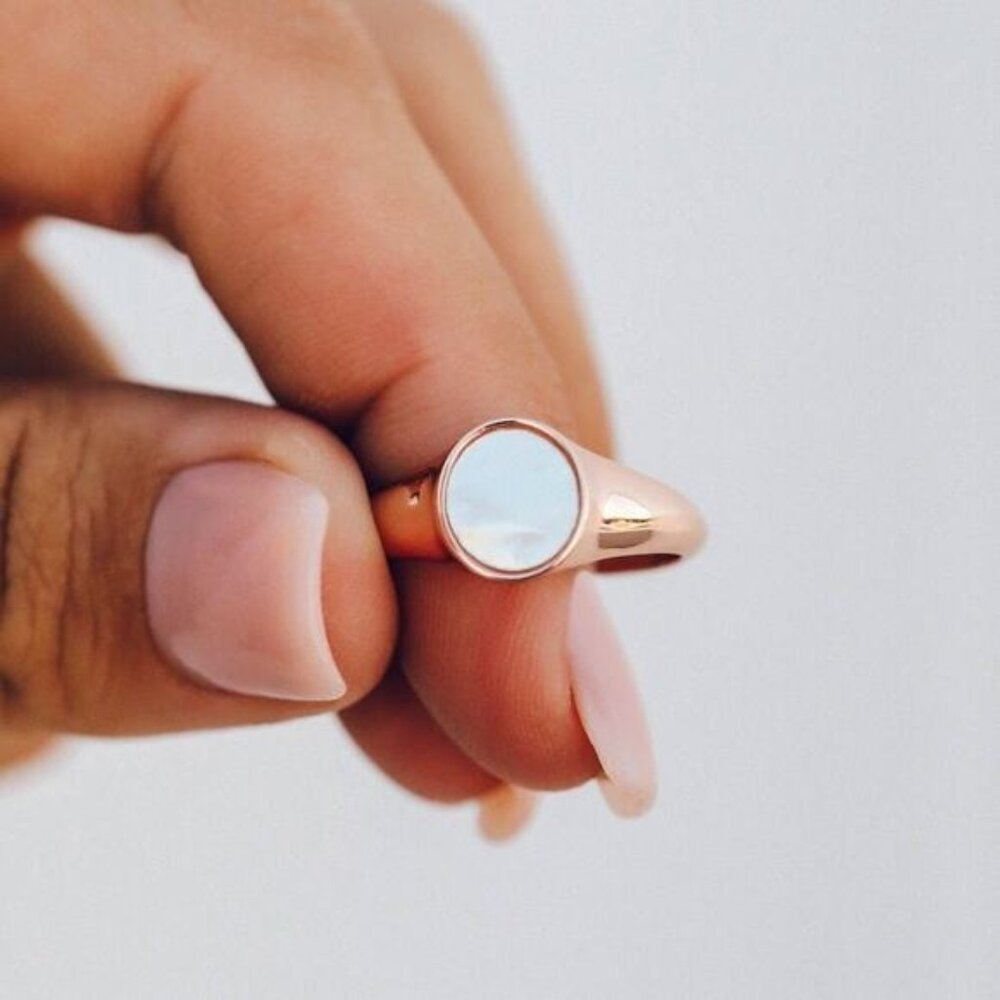 Pura Vida Mother of Pearl Signet Ring - Size 5 - Picture 3 of 3